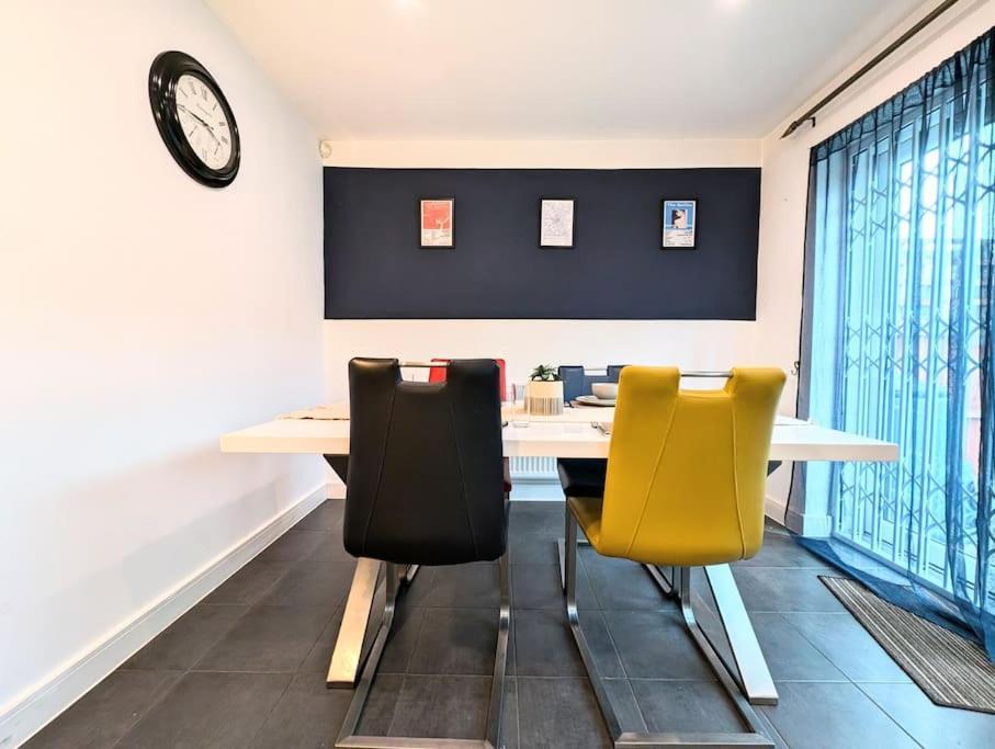 Vila Modern Townhouse Near Coop Live Etihad Manchester Exteriér fotografie